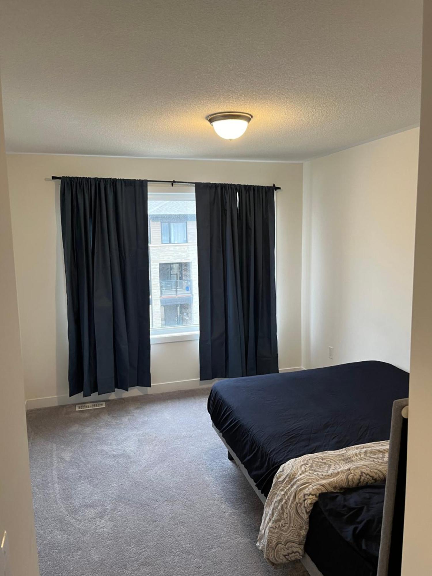 Luxury Brand New Townhouse In Ontario Apartment