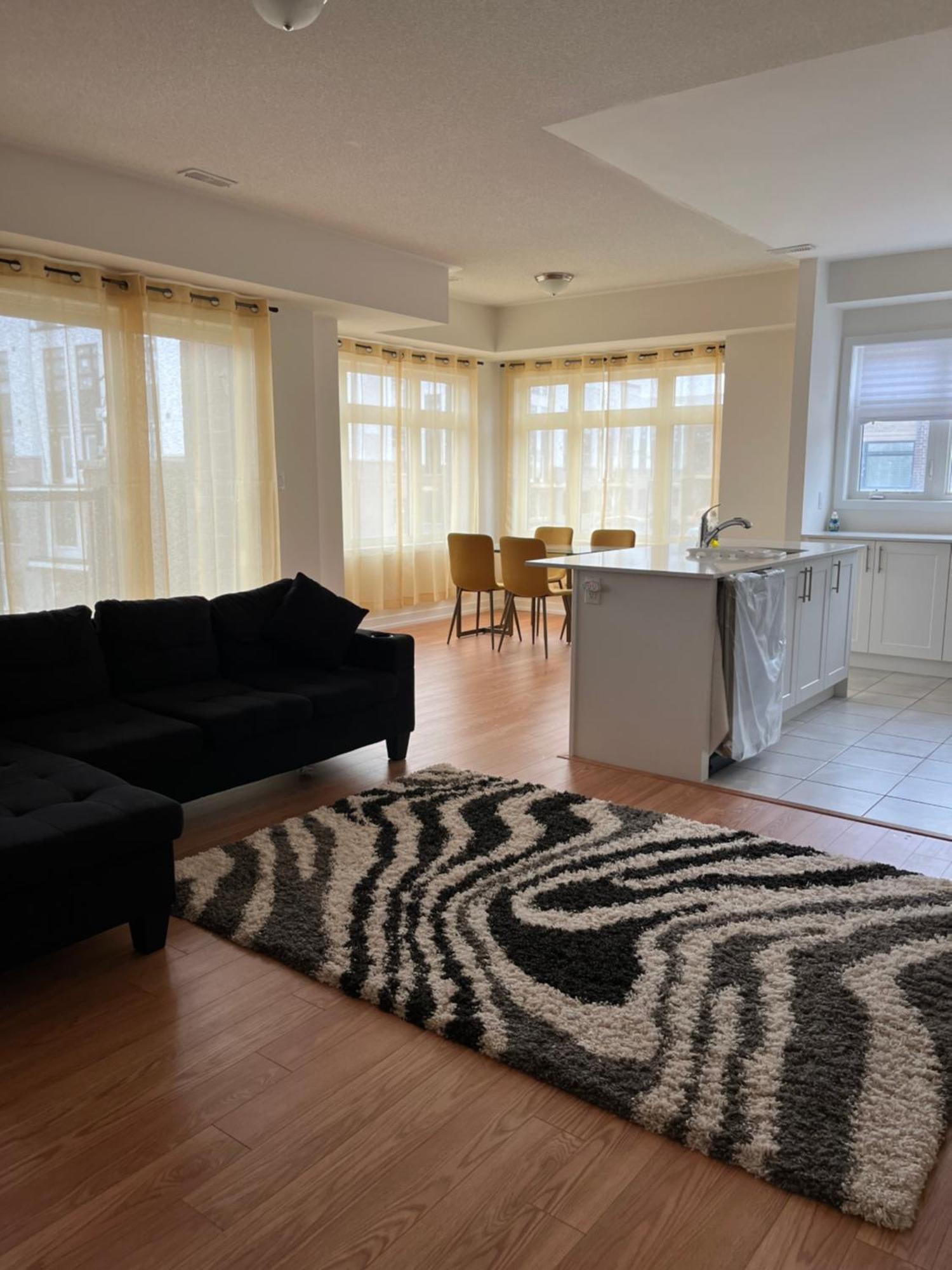 Luxury Brand New Townhouse In Ontario *