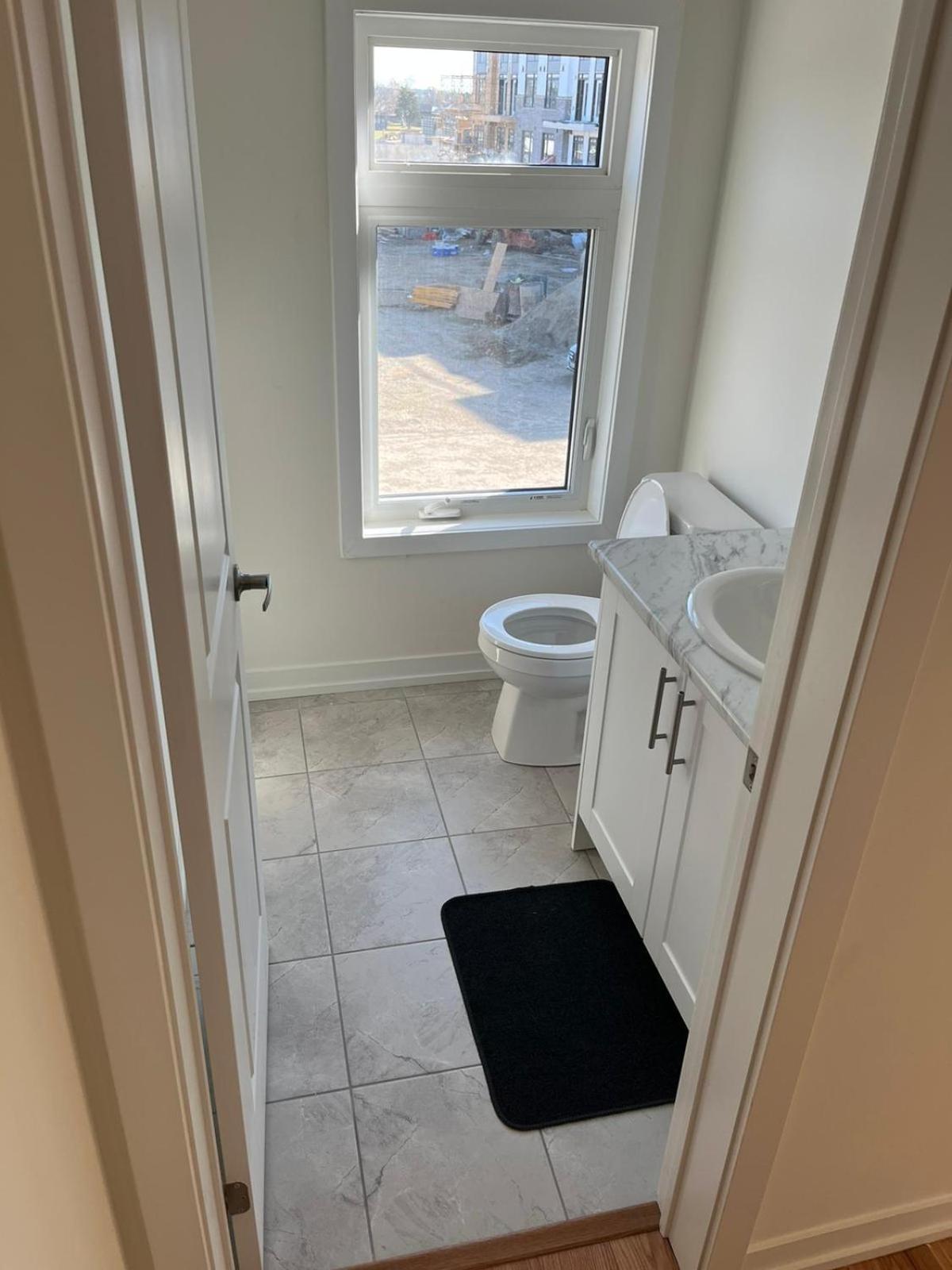 Luxury Brand New Townhouse In Ontario